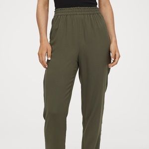 H&M green flowy pants